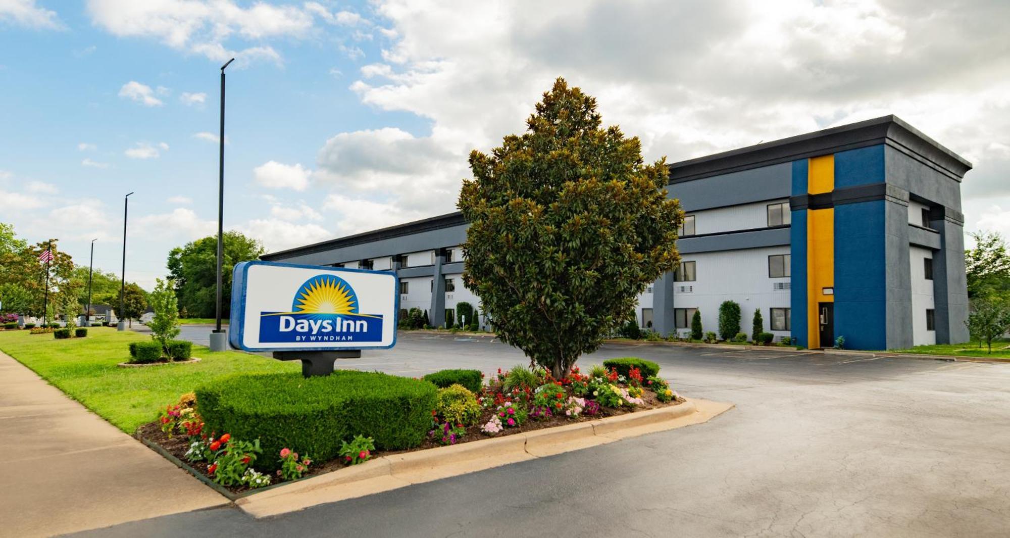 Days Inn By Wyndham Fort Smith Ngoại thất bức ảnh