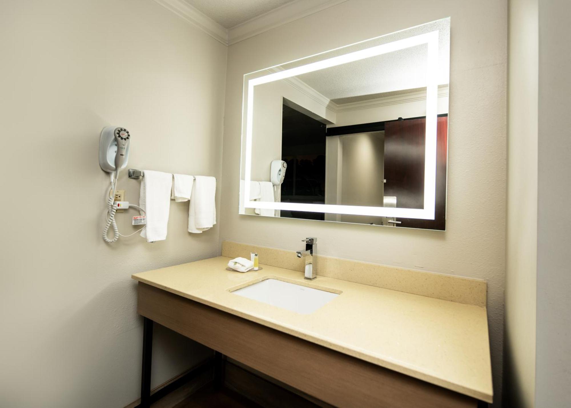 Days Inn By Wyndham Fort Smith Ngoại thất bức ảnh